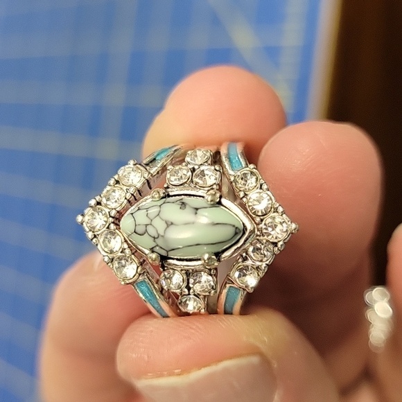 Turquoise Rhinestone 3 Piece Silver Tone Ring Set Size 6 - Picture 1 of 3
